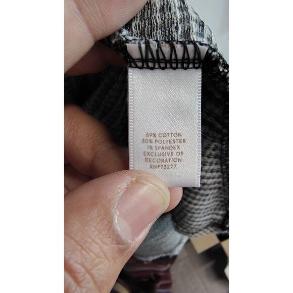 LC Lauren Conrad XL Women's Black and Gray Fit and Flare V-Neck Dress - Picture 4 of 6